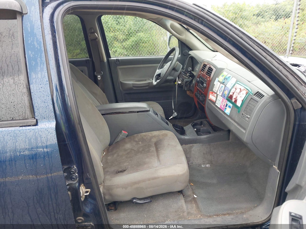 2005 DODGE DAKOTA SLT · 5/11