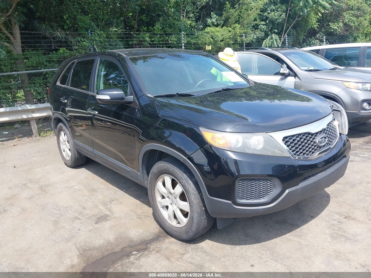 5XYKT3A10BG****** · 2011 KIA SORENTO LX