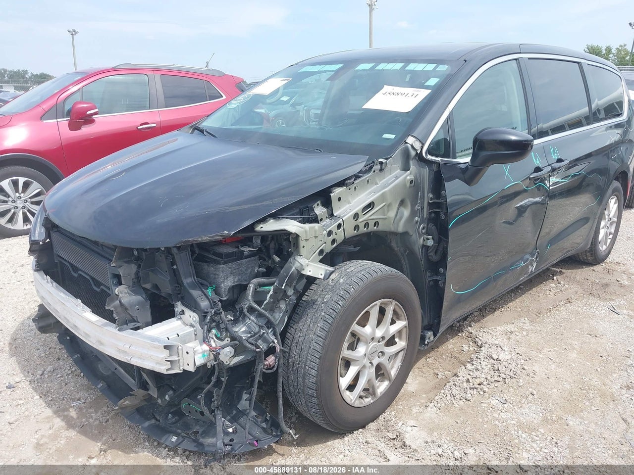 2022 CHRYSLER VOYAGER LX · 6/11