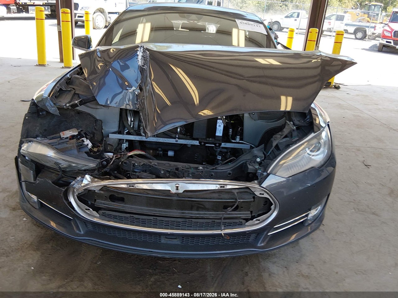 2015 TESLA MODEL S 70D/85D/P85D · 6/9