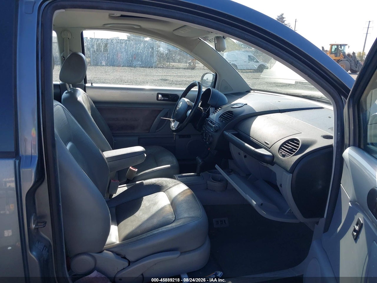 2002 VOLKSWAGEN NEW BEETLE GLS · 5/11