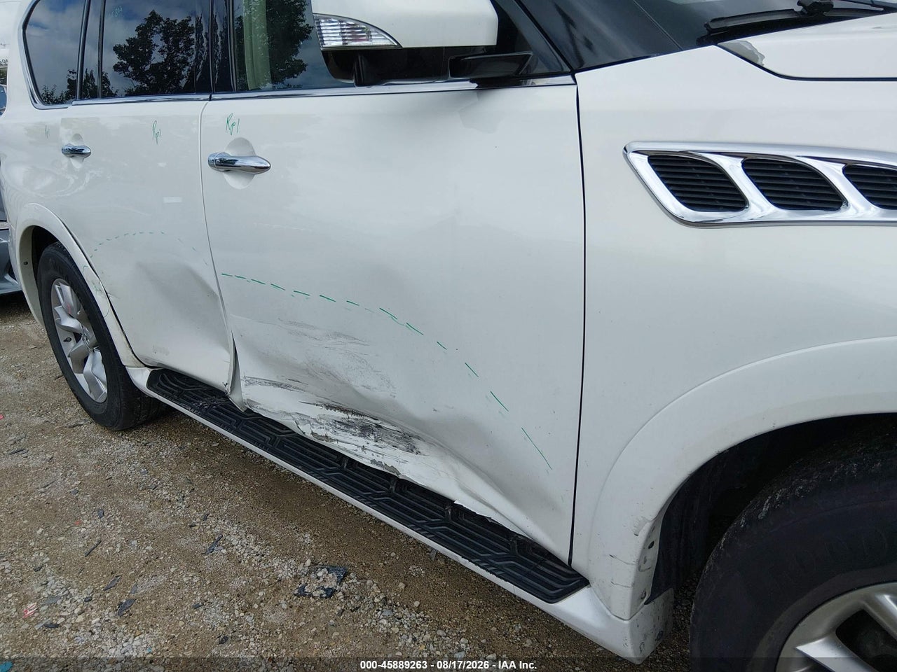2012 INFINITI QX56 · 6/11