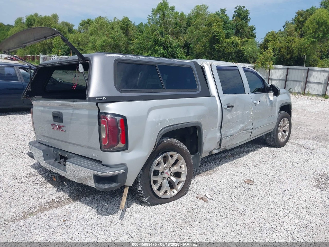 2017 GMC SIERRA 1500 SLT · 4/11