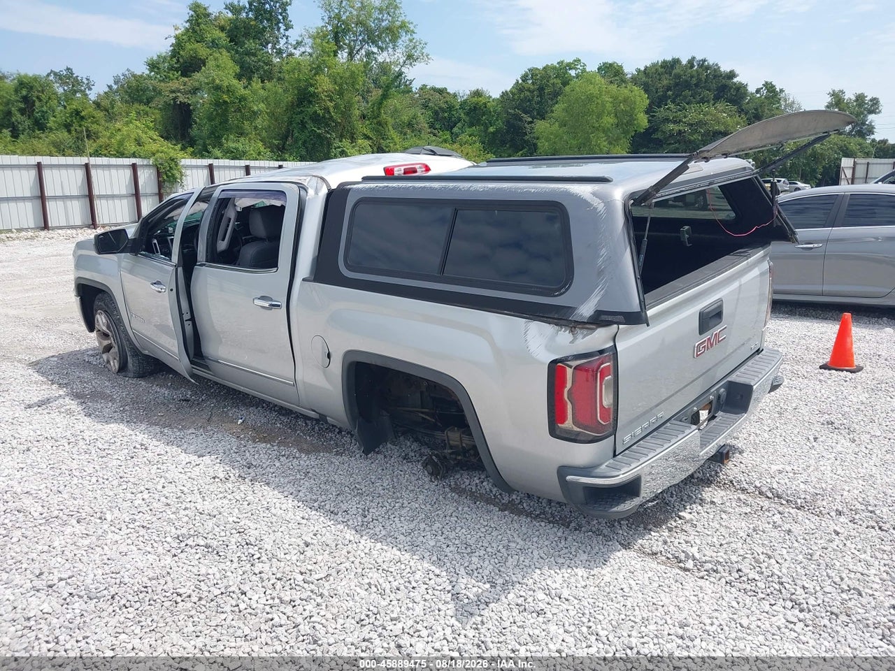 2017 GMC SIERRA 1500 SLT · 3/11