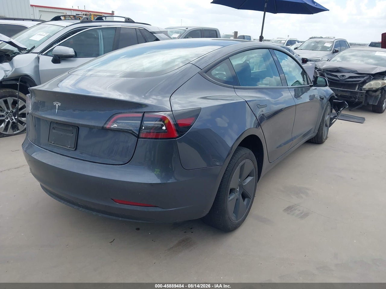 2023 TESLA MODEL 3 REAR-WHEEL DRIVE · 4/10