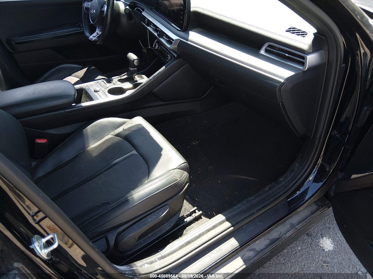 2022 KIA K5 · 5/11
