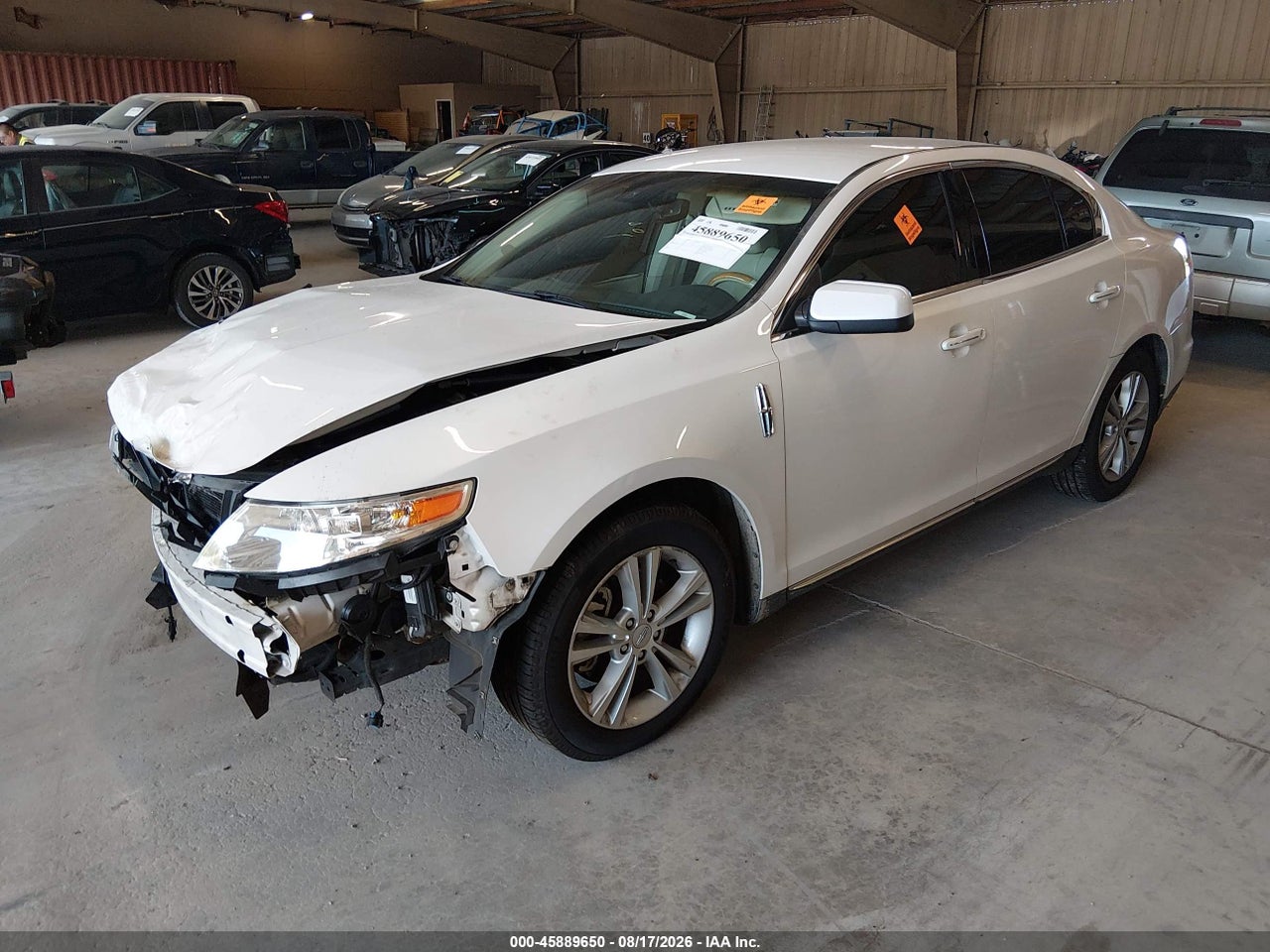 2011 LINCOLN MKS · 2/10