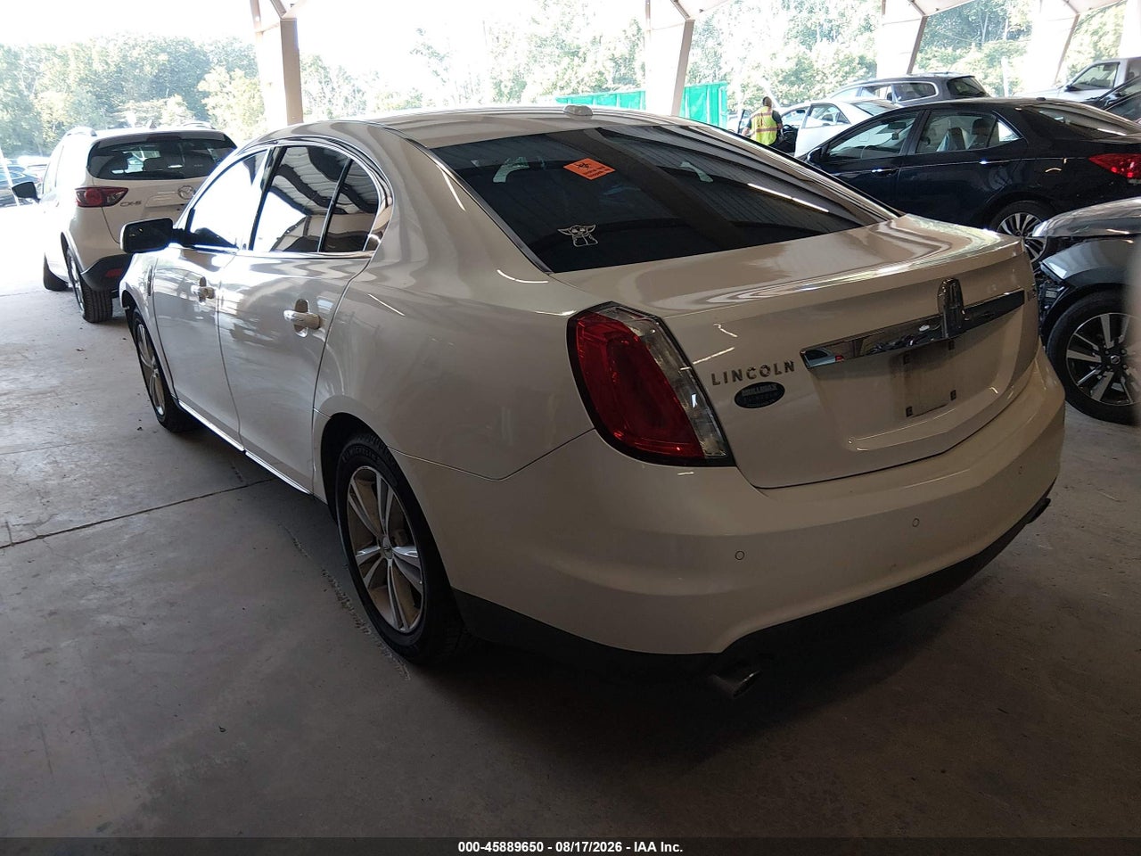 2011 LINCOLN MKS · 3/10