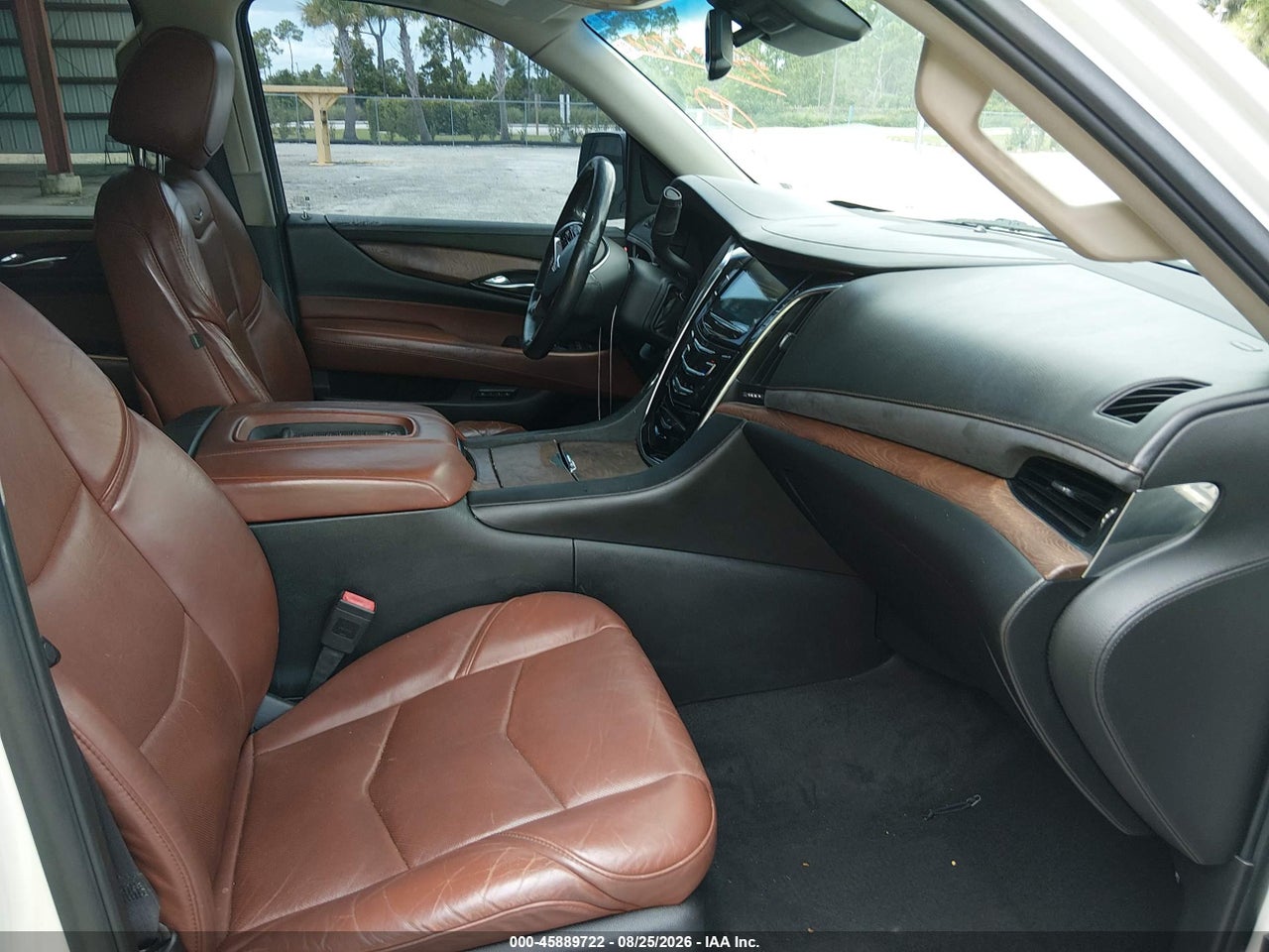 2015 CADILLAC ESCALADE LUXURY · 5/11