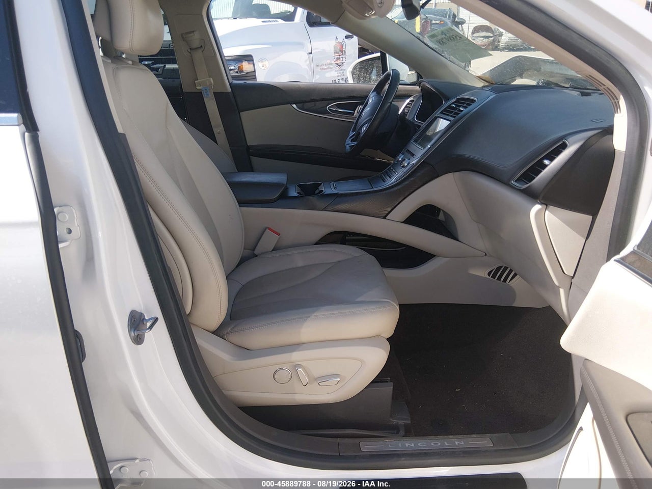 2018 LINCOLN MKX SELECT · 5/11