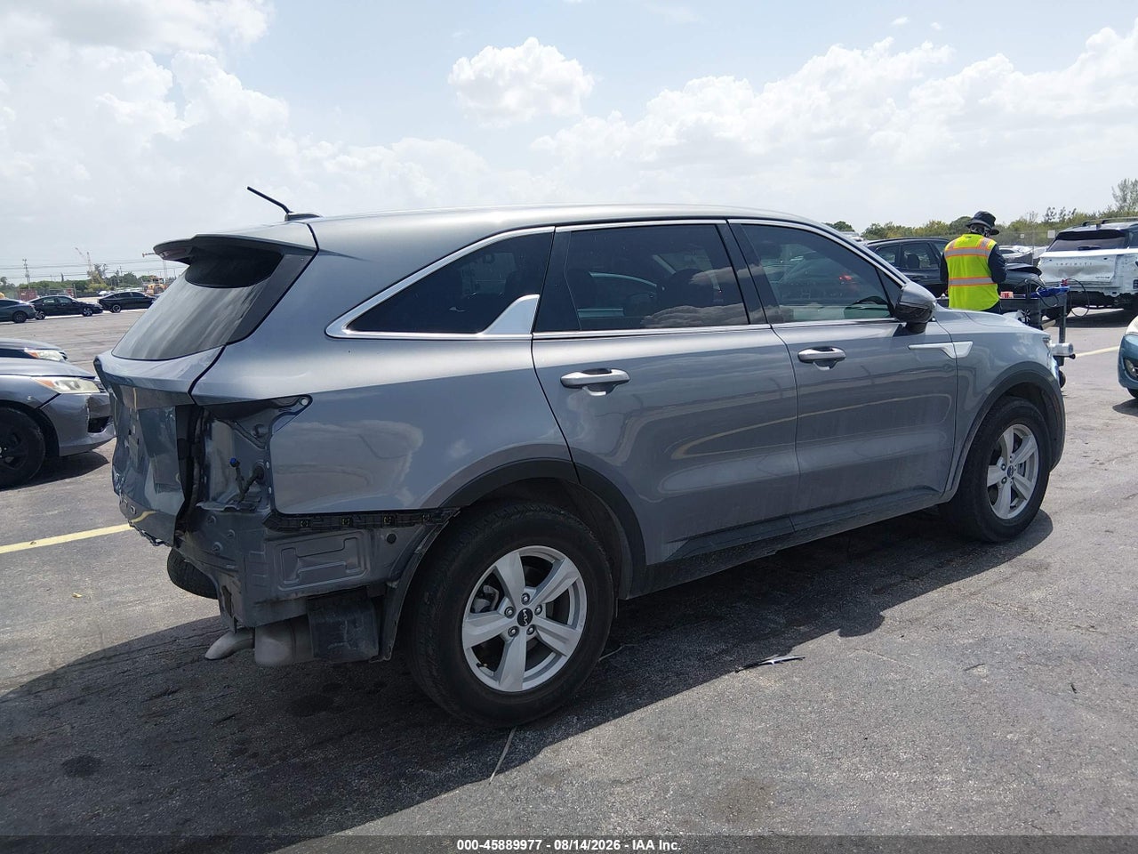 2022 KIA SORENTO LX · 4/11
