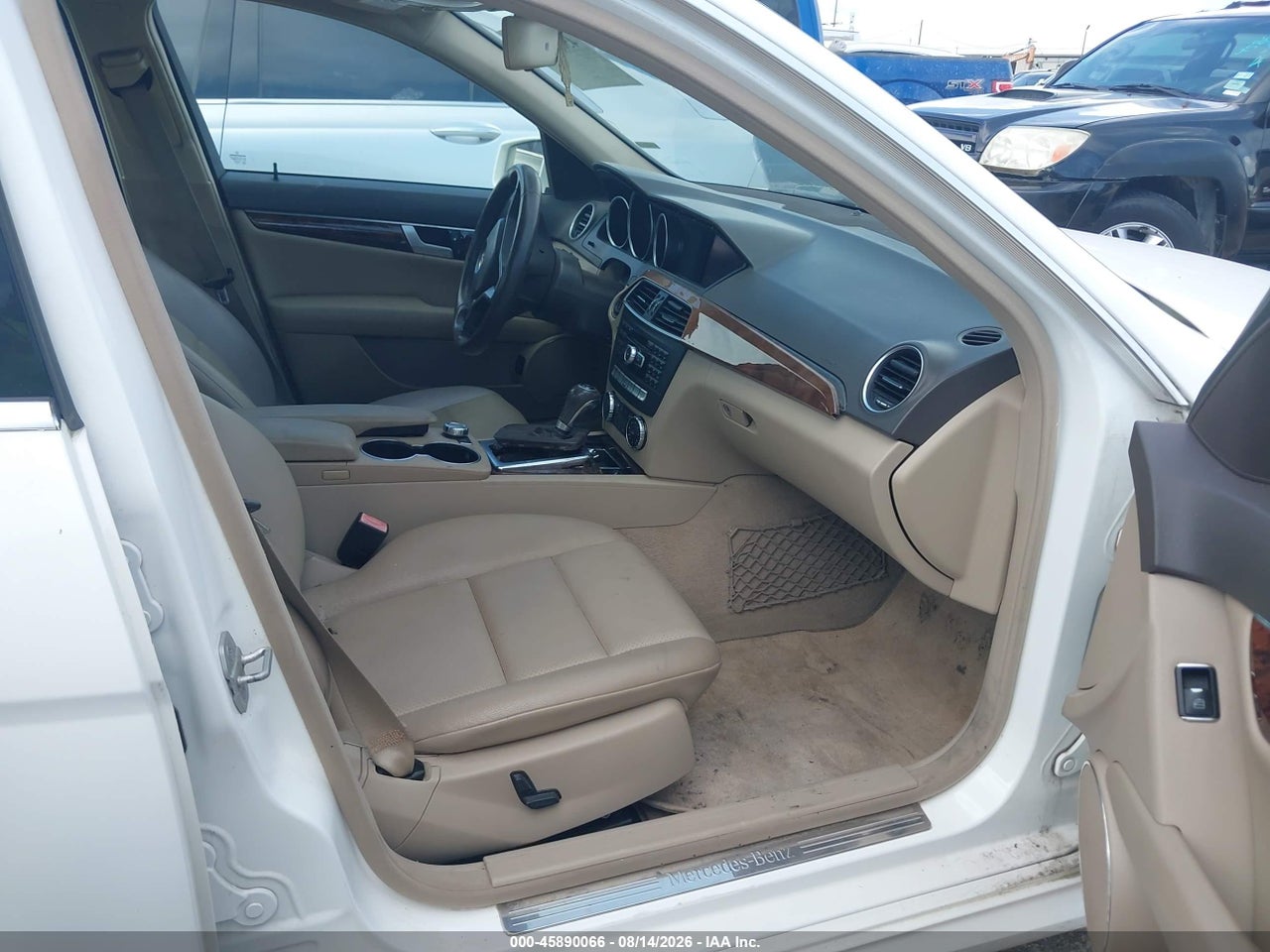 2013 MERCEDES-BENZ C 300   · 5/11