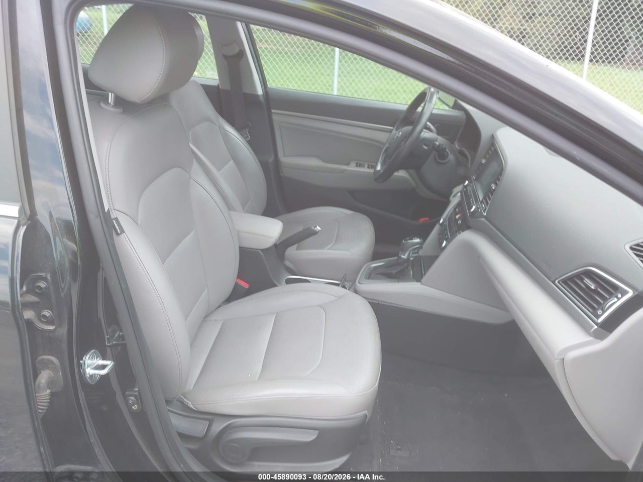 2017 HYUNDAI ELANTRA LIMITED · 5/11