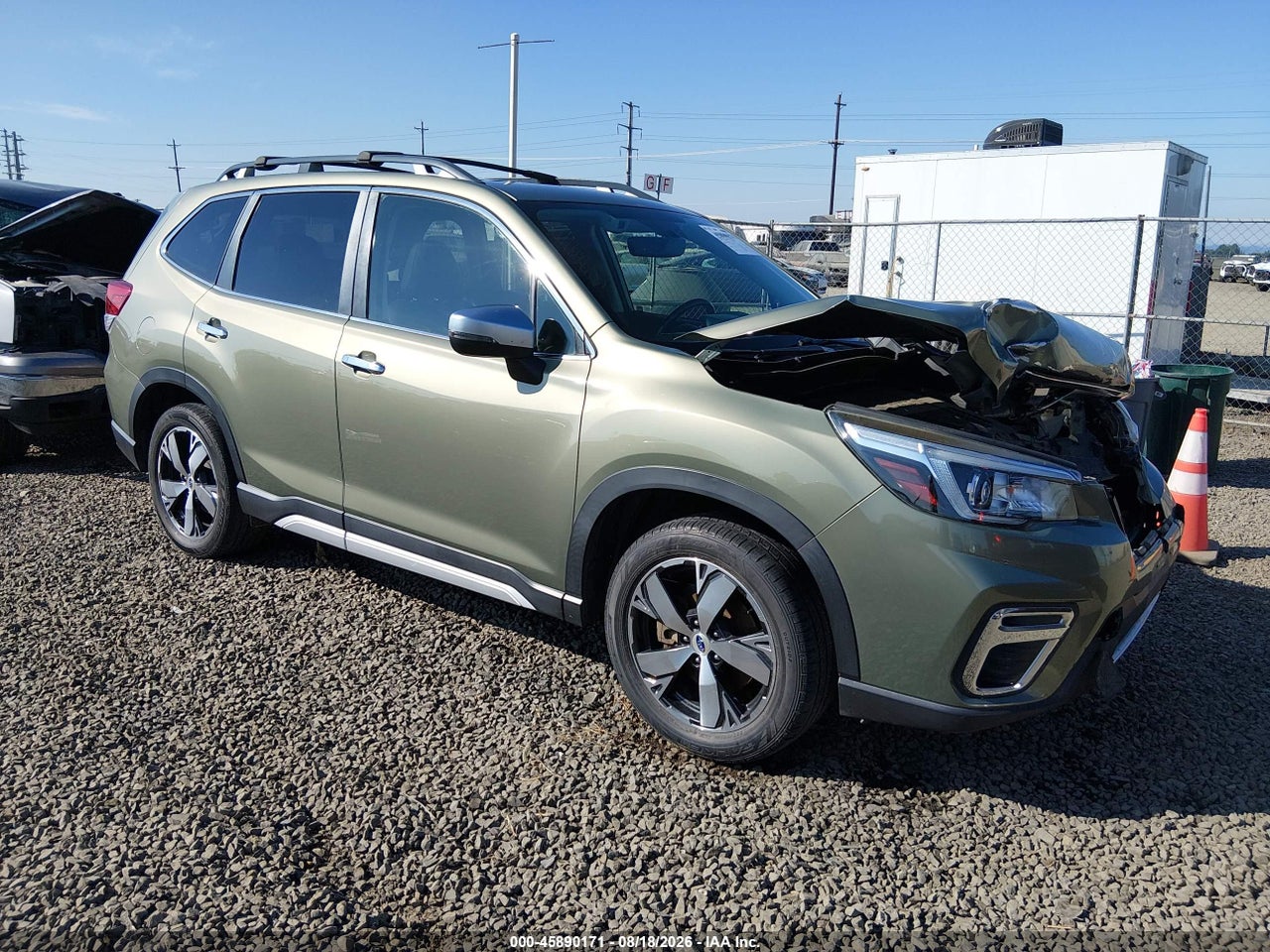 JF2SKAWCXKH****** · 2019 SUBARU FORESTER TOURING