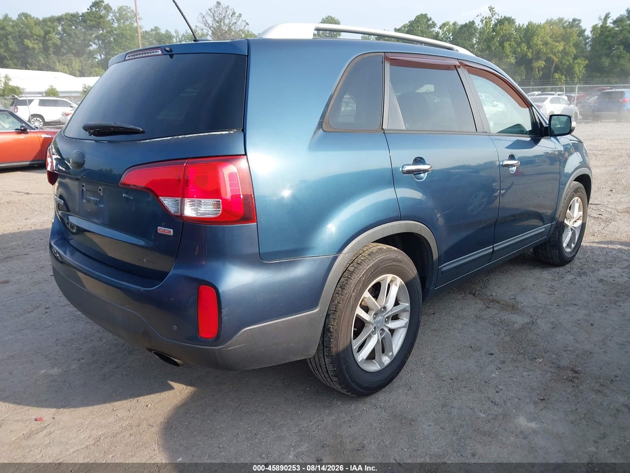 2014 KIA SORENTO LX · 4/11