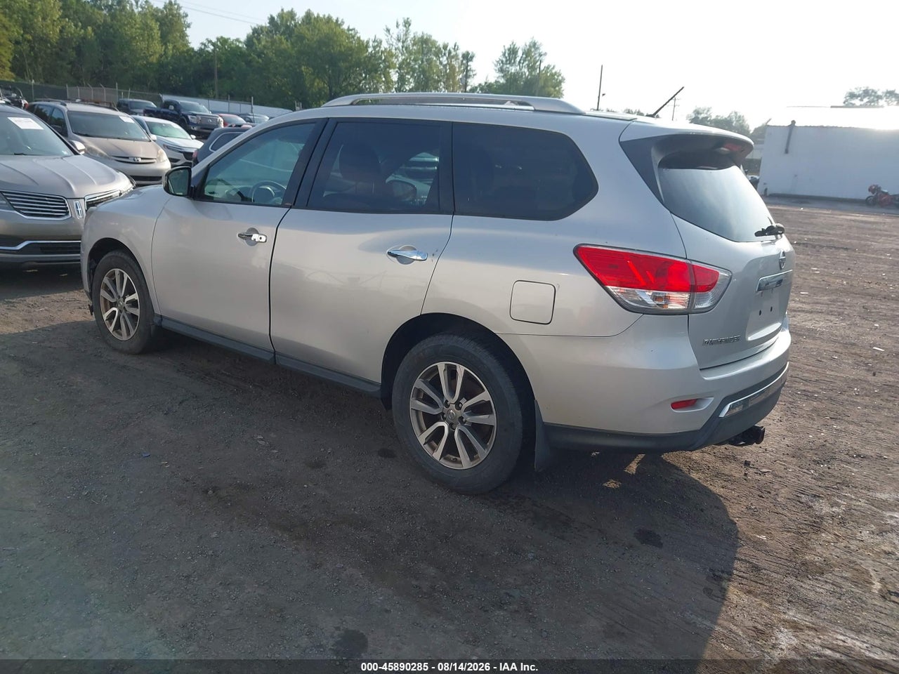 2015 NISSAN PATHFINDER S · 3/11