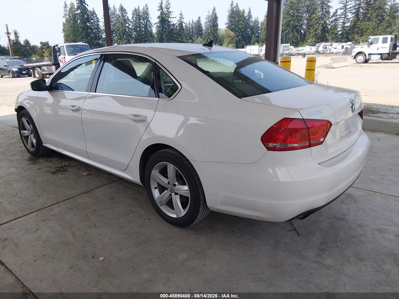 2014 VOLKSWAGEN PASSAT 1.8T WOLFSBURG EDITION · 3/11