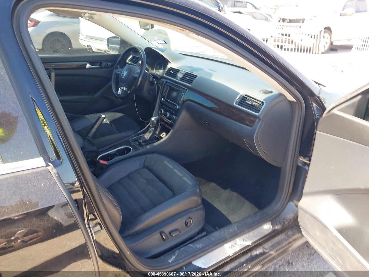 2014 VOLKSWAGEN PASSAT 2.0L TDI SEL PREMIUM · 5/11