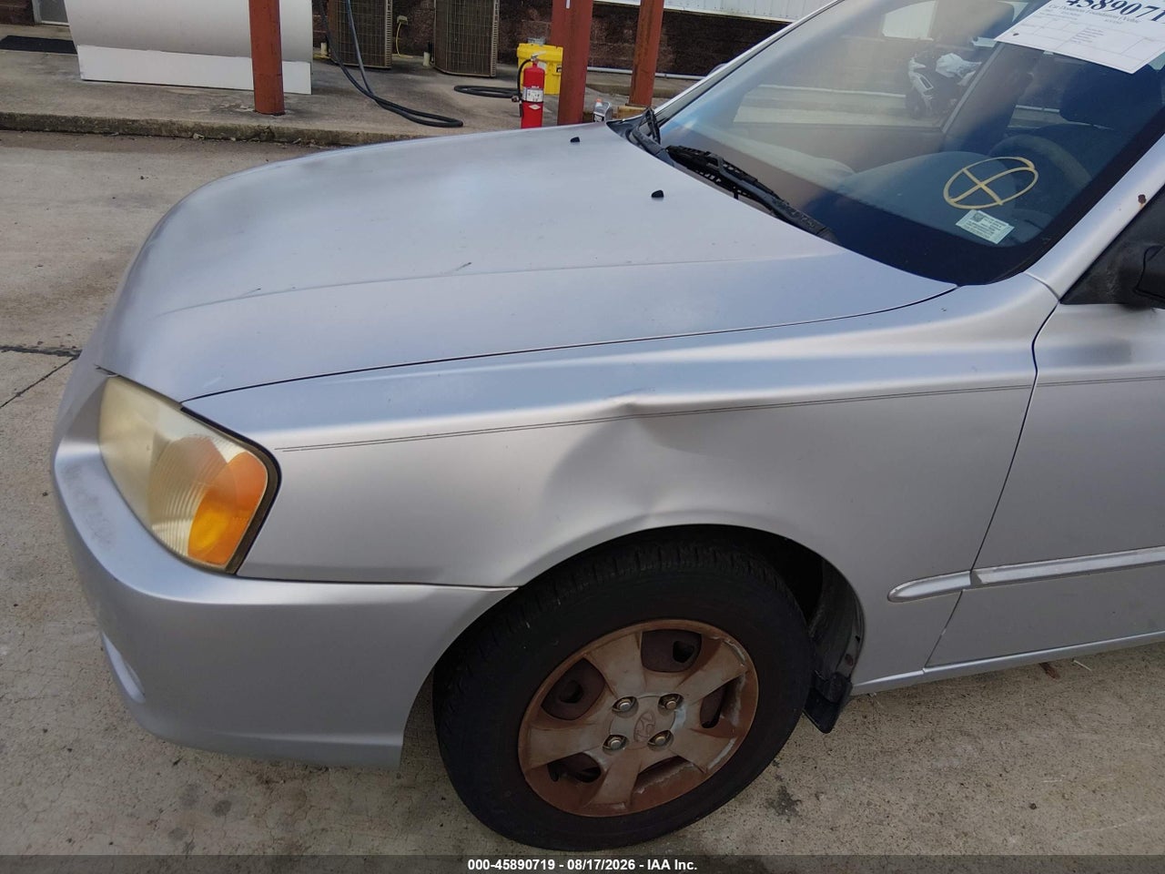 2002 HYUNDAI ACCENT GL · 6/11