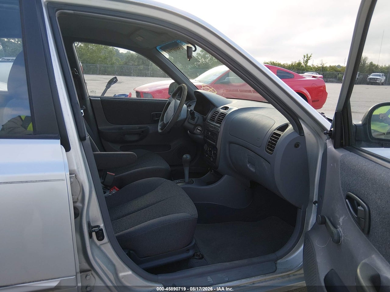 2002 HYUNDAI ACCENT GL · 5/11