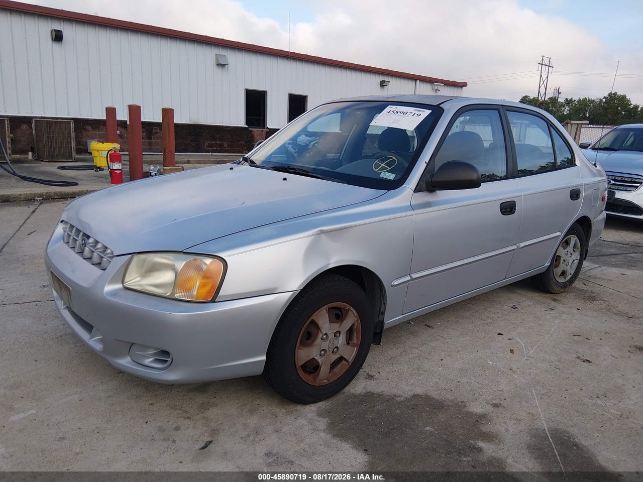 2002 HYUNDAI ACCENT GL · 2/11