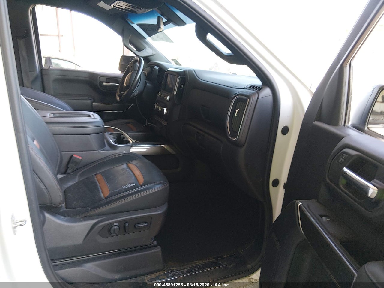2021 GMC SIERRA 1500 4WD  SHORT BOX AT4 · 5/11