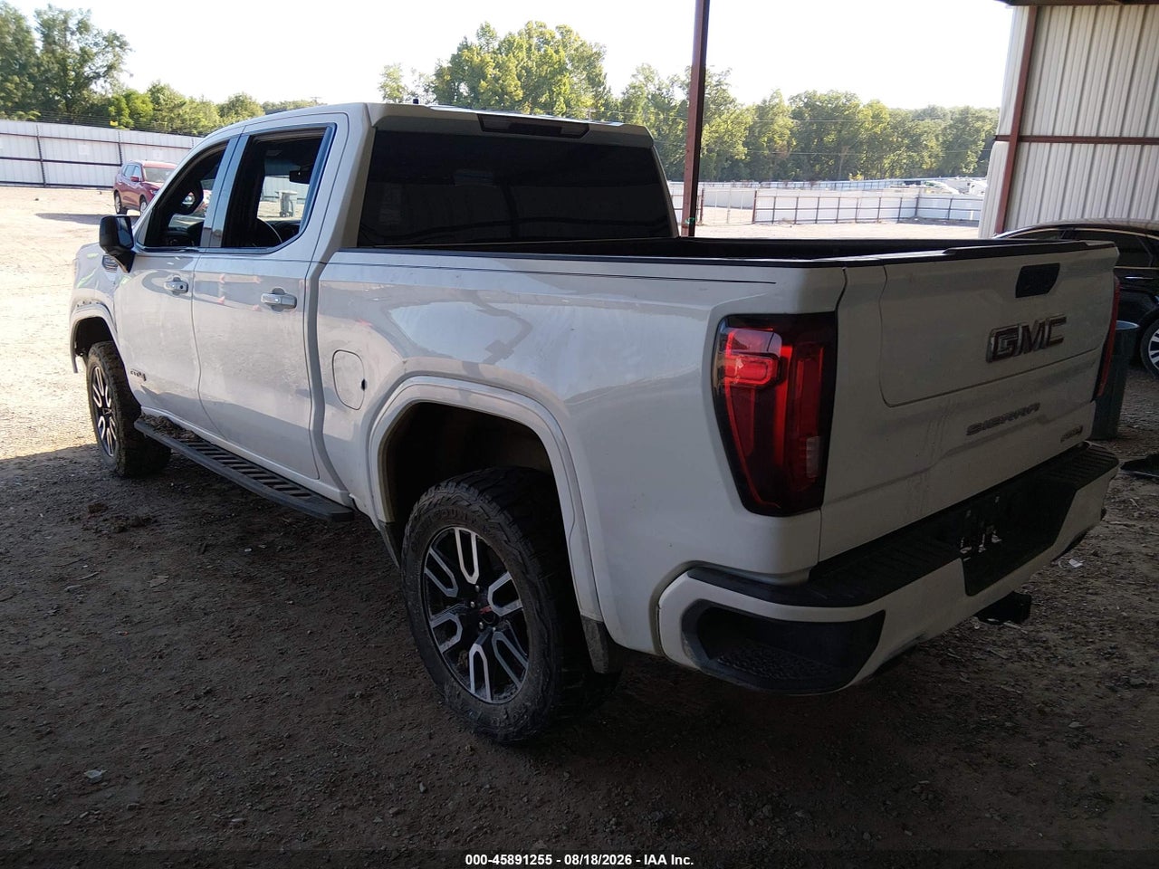 2021 GMC SIERRA 1500 4WD  SHORT BOX AT4 · 3/11