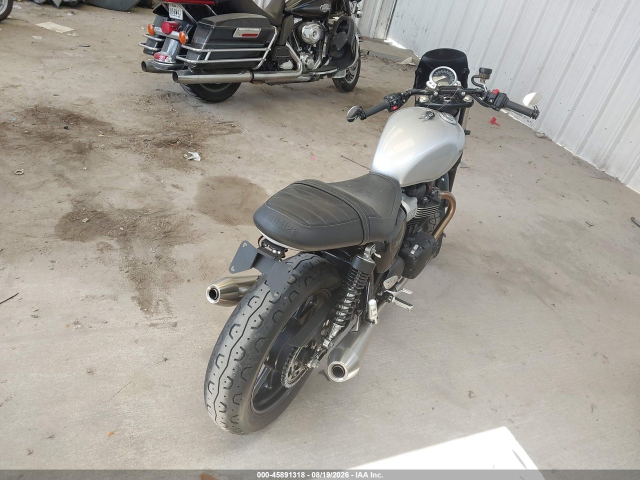 SMTD31GNXJT****** · 2018 TRIUMPH MOTORCYCLE STREET TWIN · 4/11