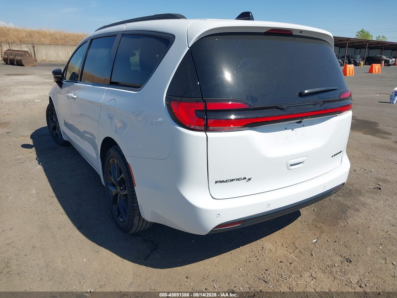 2027 CHRYSLER PACIFICA · 3/11