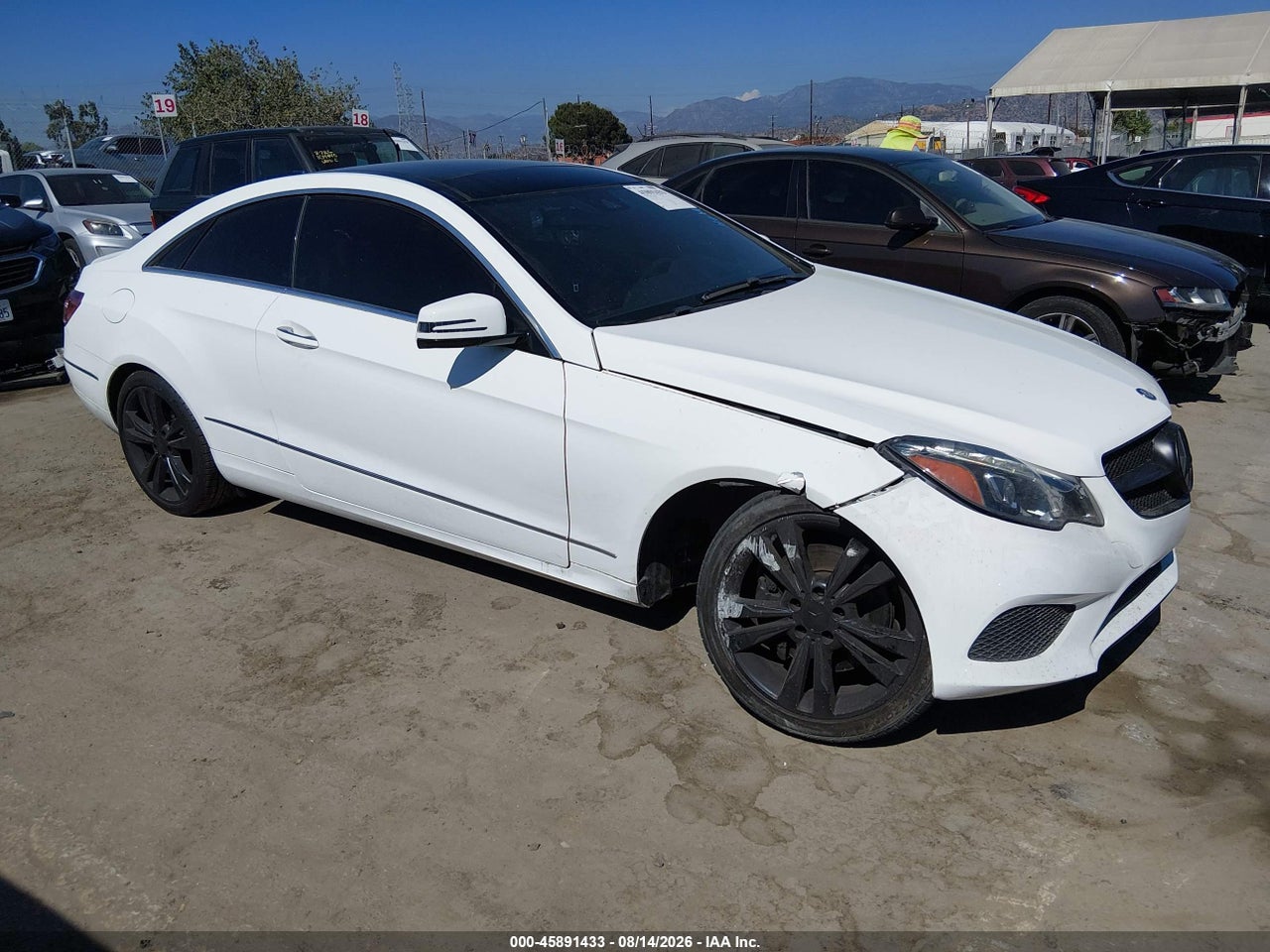 WDDKJ6FB3GF****** · 2016 MERCEDES-BENZ E 400