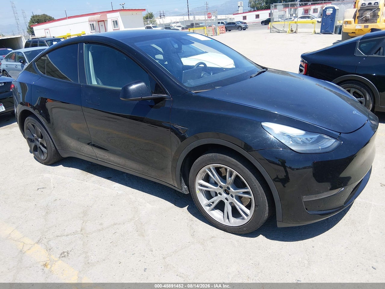 7SAYGDEE4PA****** · 2023 TESLA MODEL Y AWD/LONG RANGE DUAL MOTOR ALL-WHEEL DRIVE