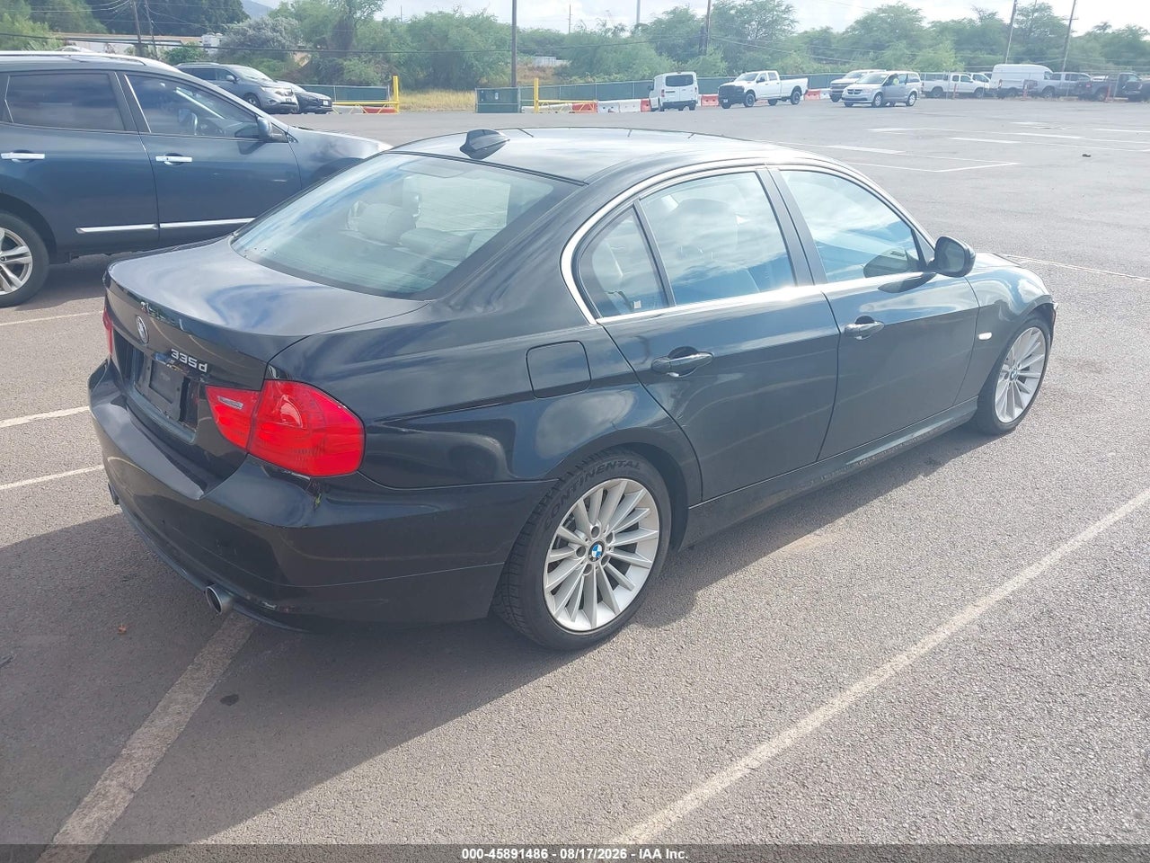 2011 BMW 335D · 4/11