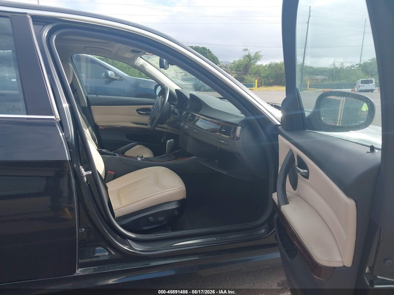 2011 BMW 335D · 5/11