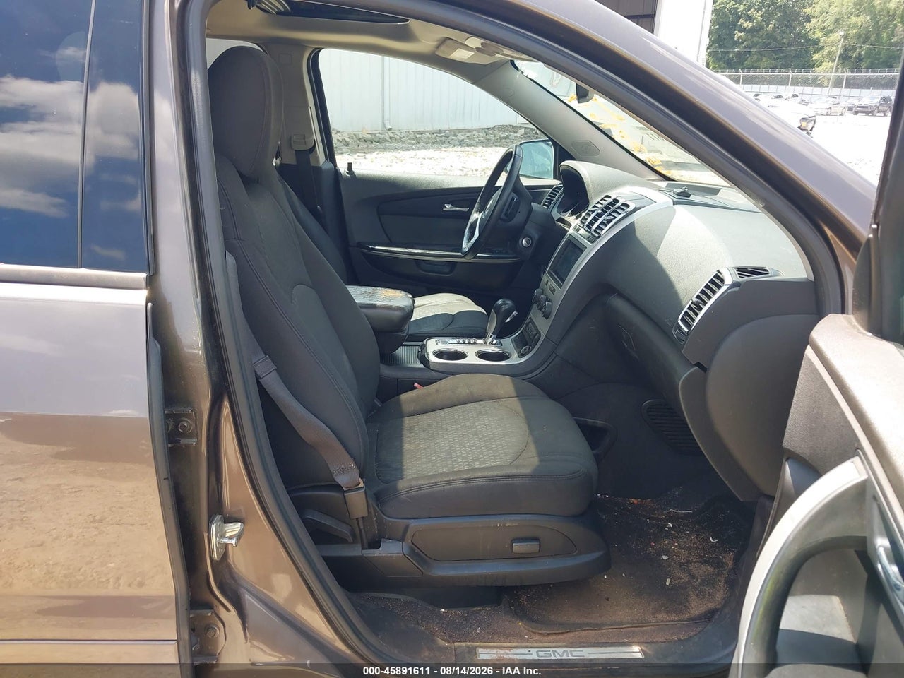 2011 GMC ACADIA SLE · 5/11