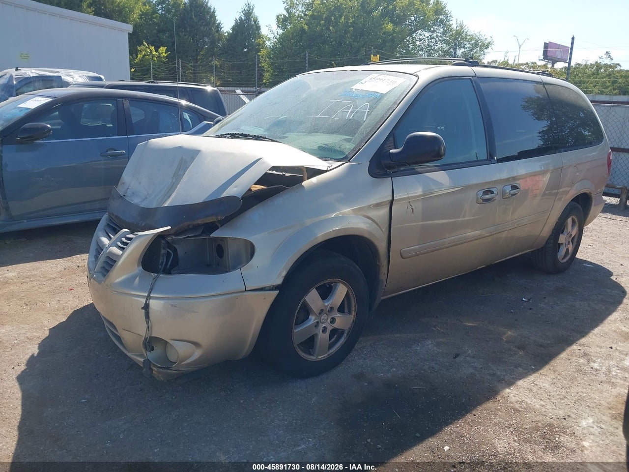 2005 DODGE GRAND CARAVAN SXT · 2/11
