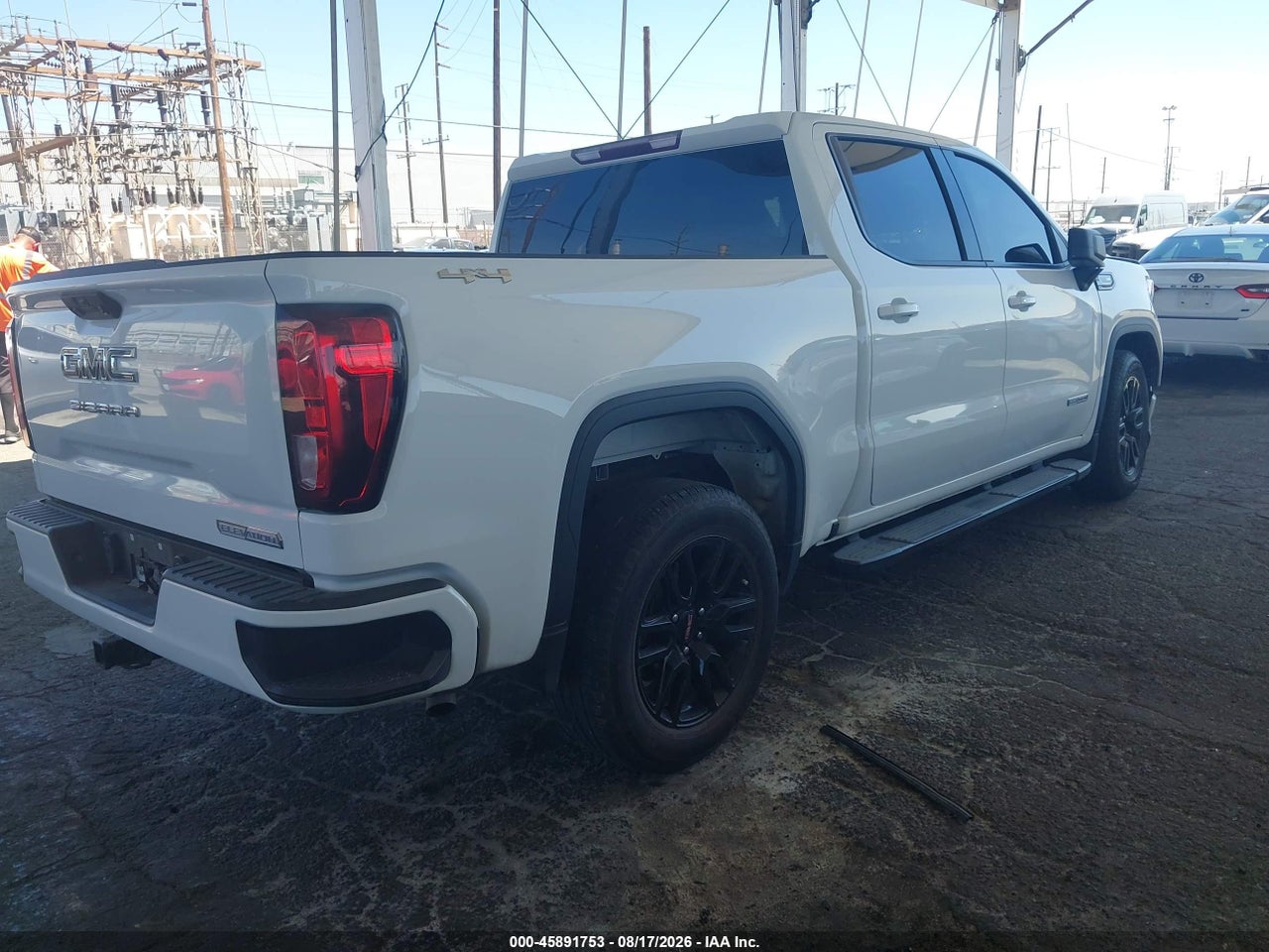 2024 GMC SIERRA 1500 4WD  SHORT BOX ELEVATION WITH 3SB · 4/11