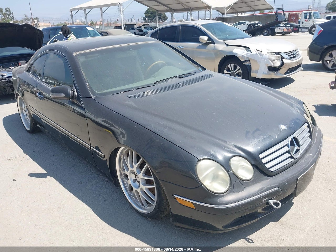 WDBPJ75J2YA****** · 2000 MERCEDES-BENZ CL 500