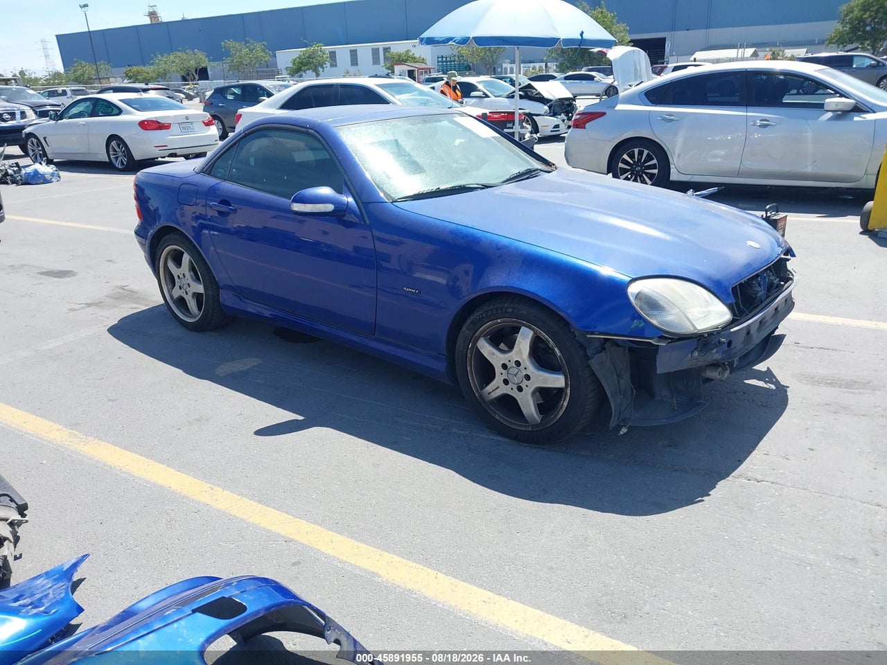 WDBKK65F02F****** · 2002 MERCEDES-BENZ SLK 320