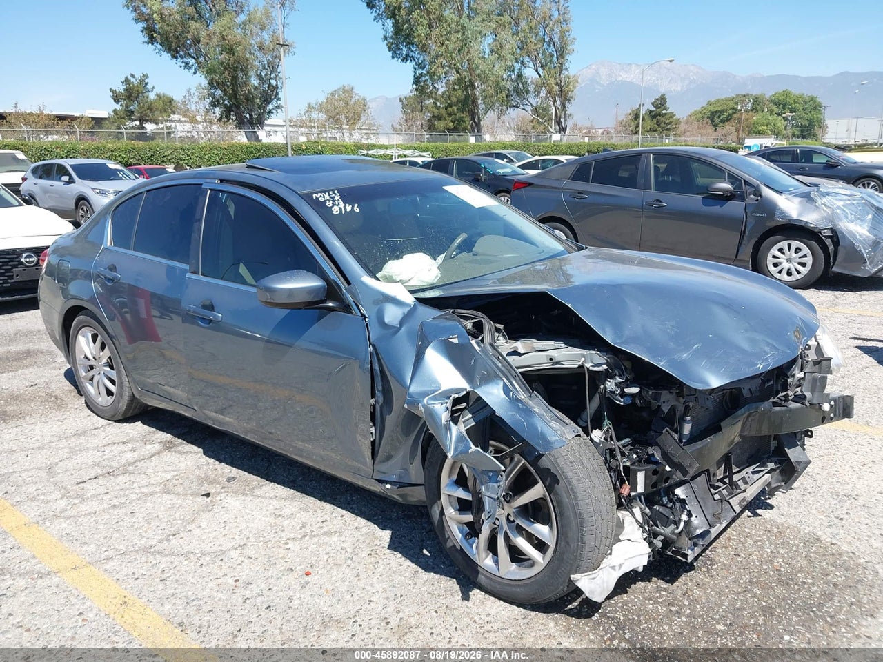 JNKCV61E09M****** · 2009 INFINITI G37 JOURNEY