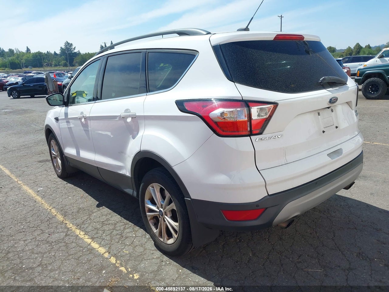 2018 FORD ESCAPE SE · 3/11