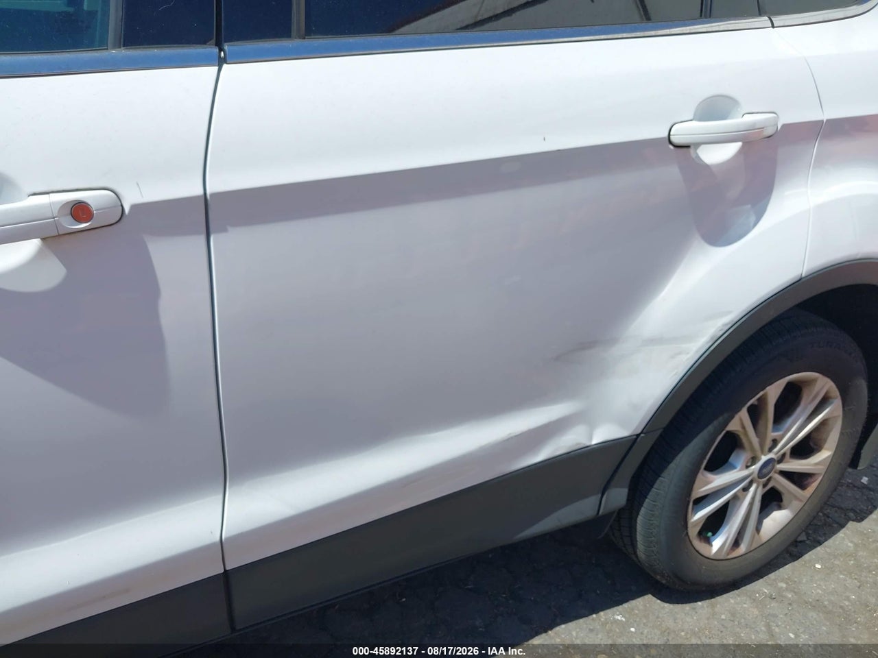 2018 FORD ESCAPE SE · 6/11