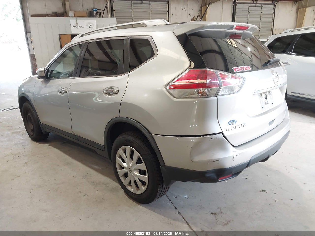 2016 NISSAN ROGUE S · 6/11