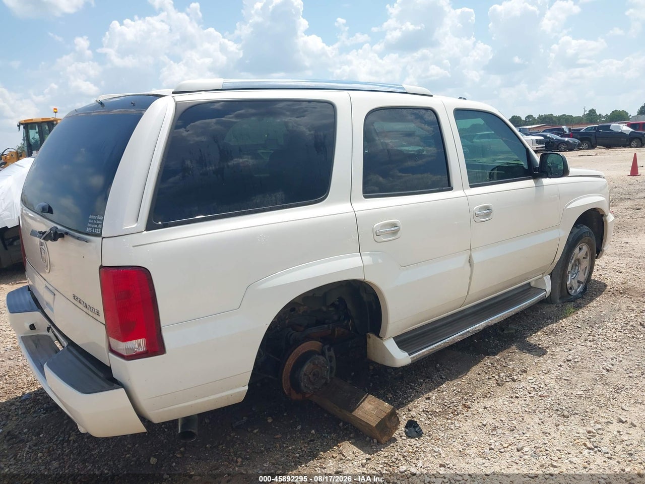 2005 CADILLAC ESCALADE STANDARD · 4/11