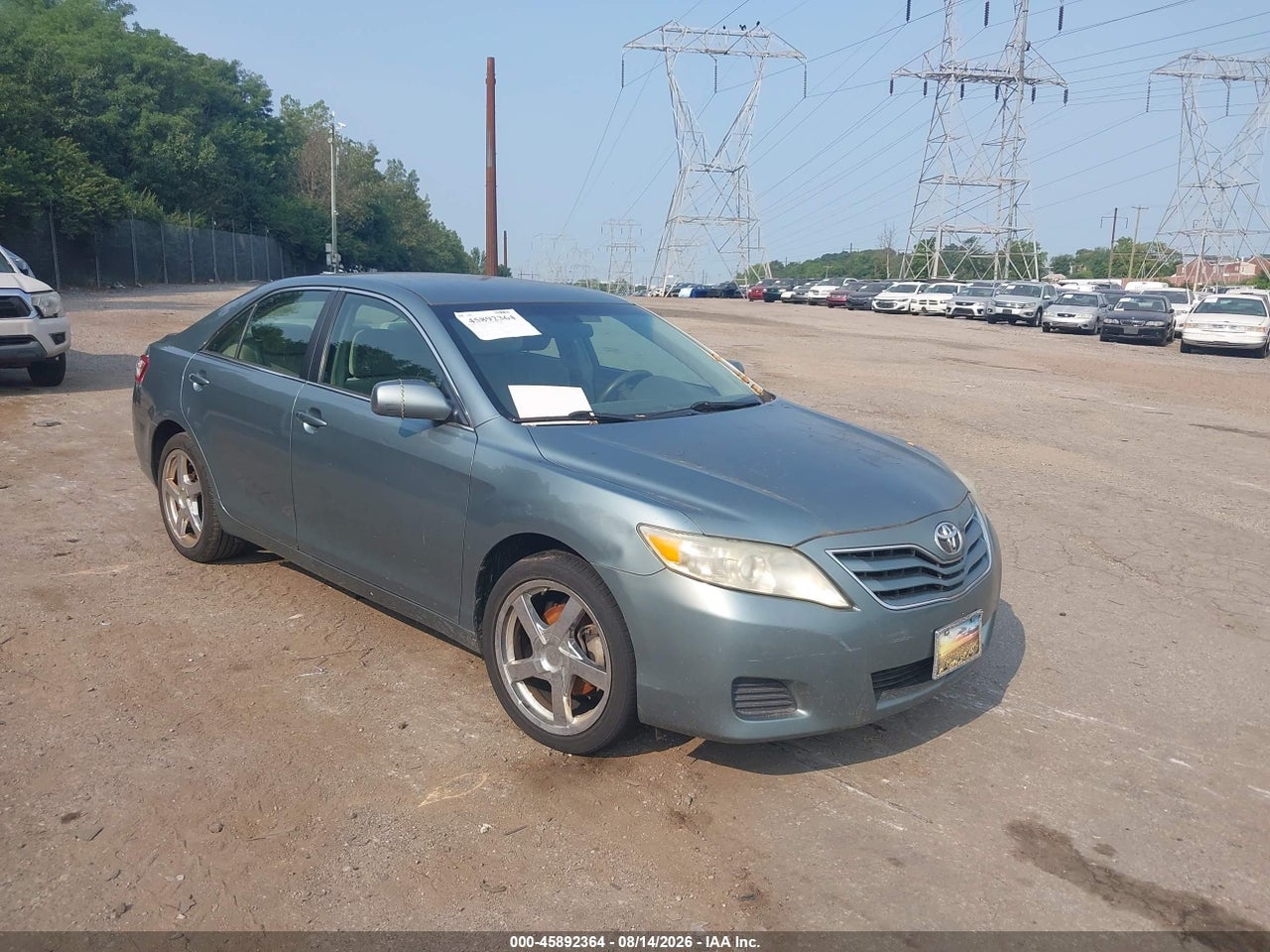 4T1BF3EK7AU****** · 2010 TOYOTA CAMRY LE