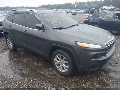 1C4PJMCB4HW****** · 2017 JEEP CHEROKEE LATITUDE