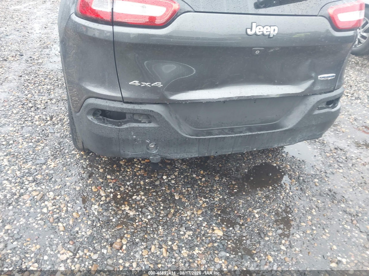 2017 JEEP CHEROKEE LATITUDE · 6/11