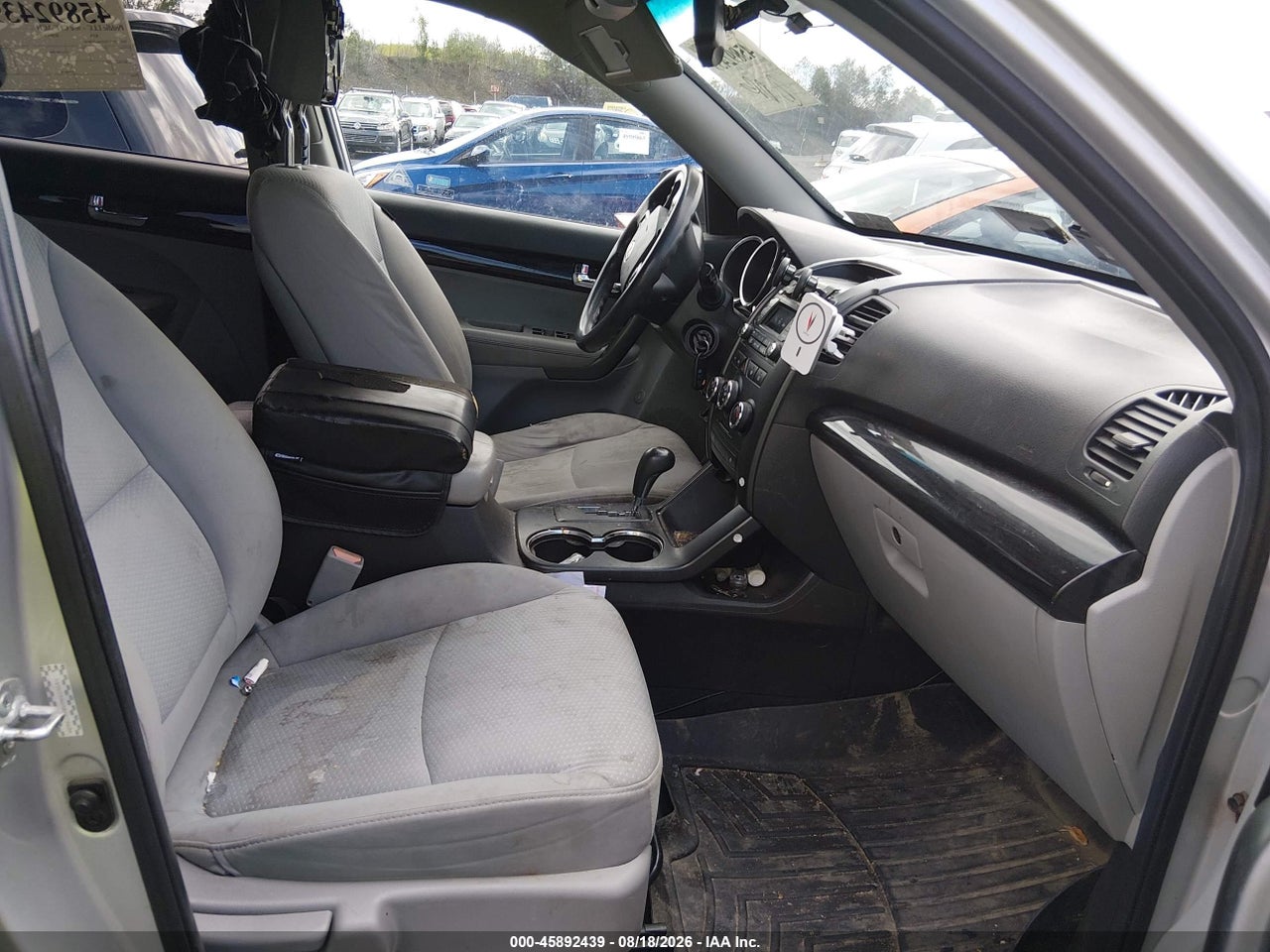 2011 KIA SORENTO LX V6 · 5/11