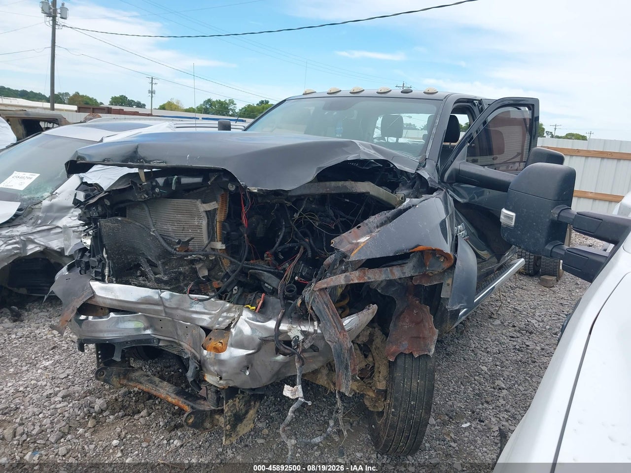 2018 RAM 5500 CHASSIS TRADESMAN/SLT/LARAMIE · 2/4