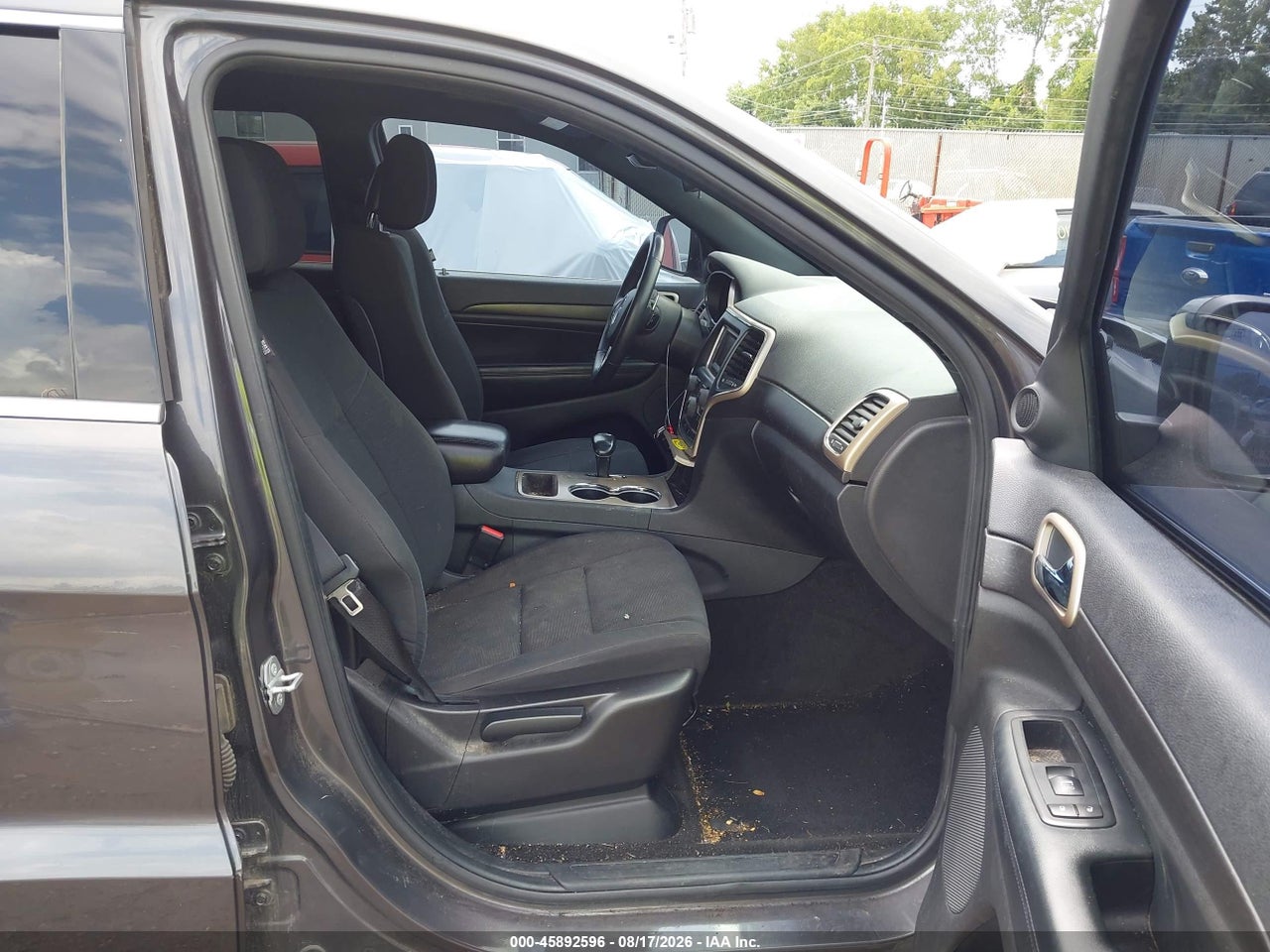 2015 JEEP GRAND CHEROKEE LAREDO · 5/11