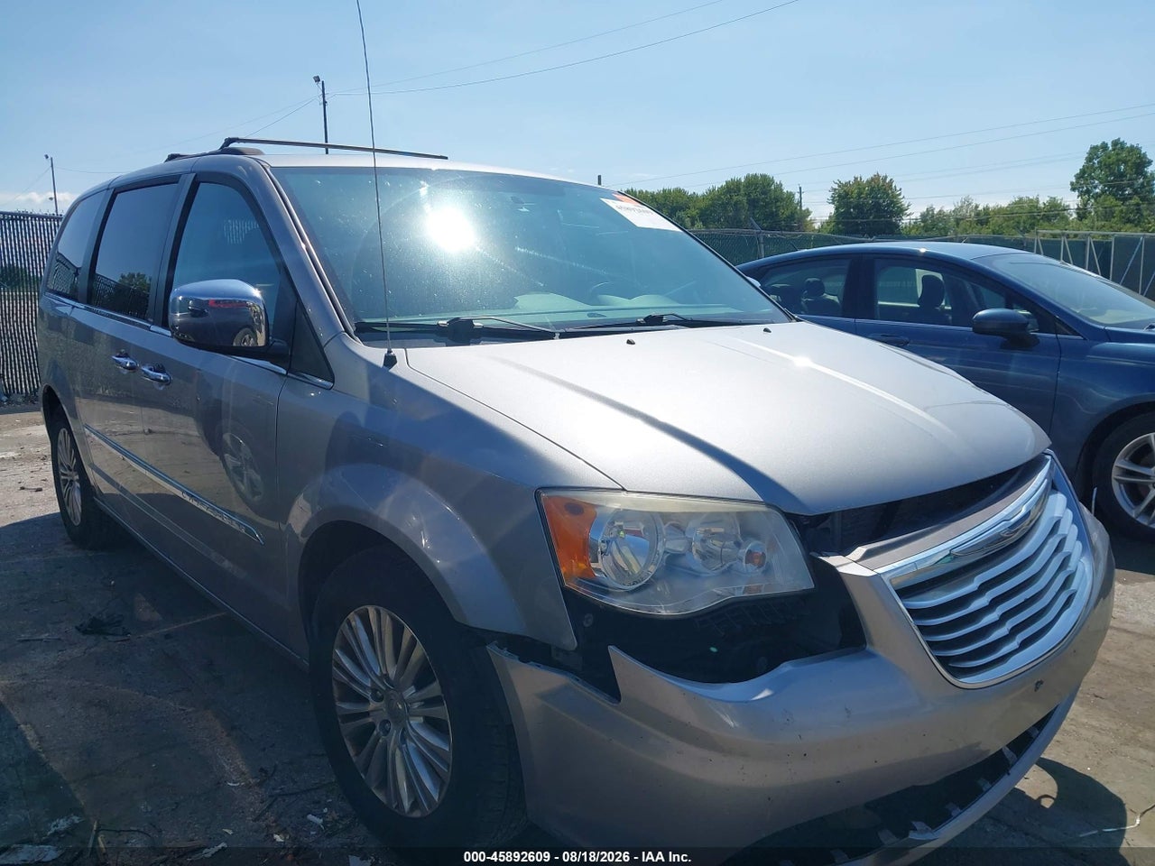 2C4RC1CG8DR****** · 2013 CHRYSLER TOWN &amp; COUNTRY TOURING-L